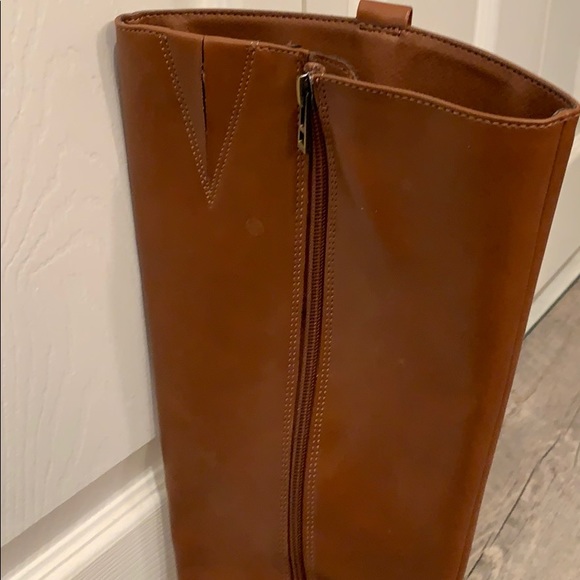 Boots - Picture 5 of 5